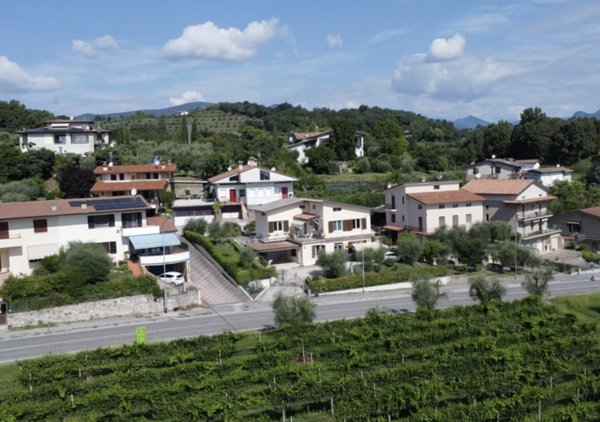 casa indipendente in vendita a Puegnago del Garda