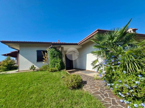 casa indipendente in vendita a Puegnago del Garda