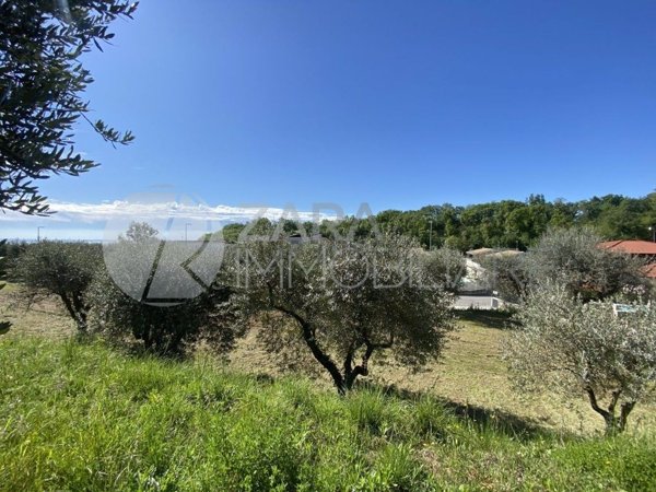 terreno edificabile in vendita a Puegnago del Garda