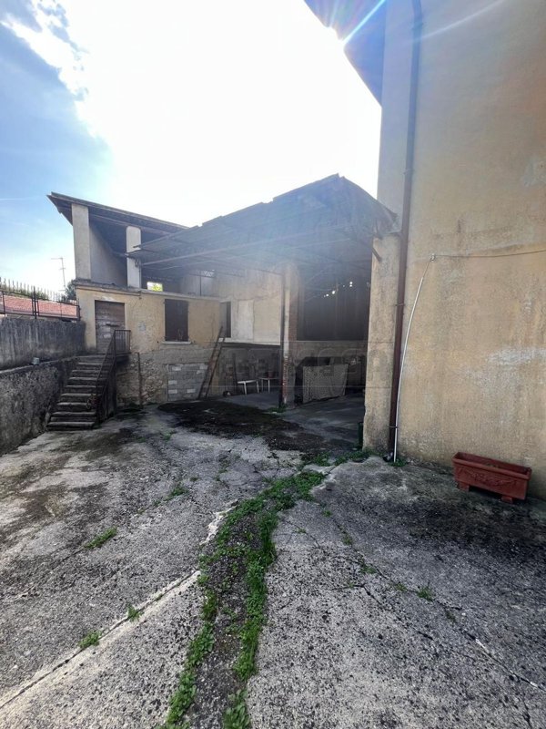 casale in vendita a Puegnago del Garda
