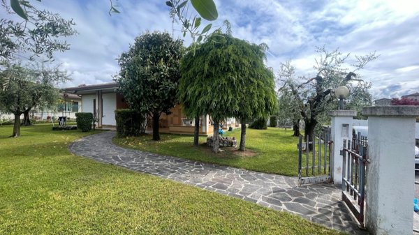 casa indipendente in vendita a Puegnago del Garda