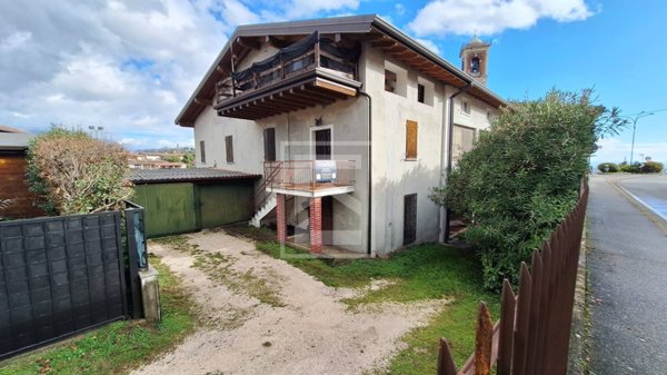 casa indipendente in vendita a Puegnago del Garda