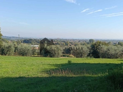 terreno edificabile in vendita a Puegnago del Garda