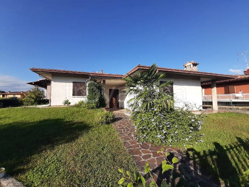 casa indipendente in vendita a Puegnago del Garda