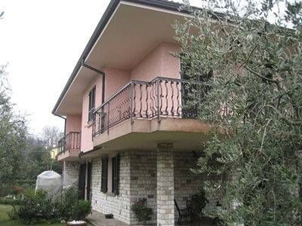 casa indipendente in vendita a Puegnago del Garda