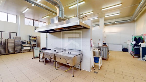 negozio in vendita a Puegnago del Garda