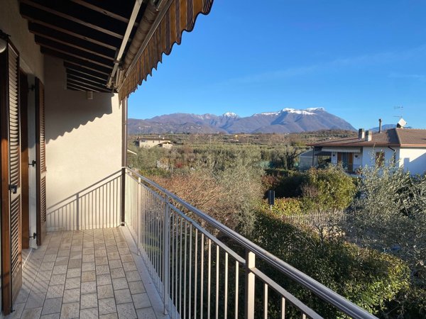 casa indipendente in vendita a Puegnago del Garda