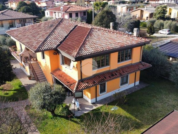 casa indipendente in vendita a Puegnago del Garda