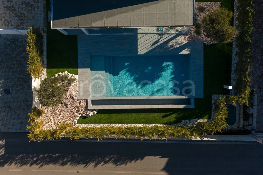 casa indipendente in vendita a Puegnago del Garda