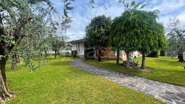 casa indipendente in vendita a Puegnago del Garda