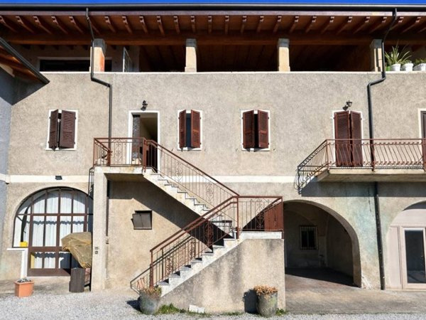 casa indipendente in vendita a Puegnago del Garda