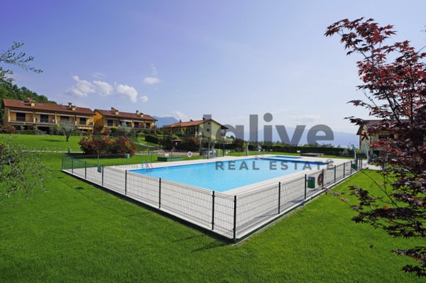 casa indipendente in vendita a Puegnago del Garda