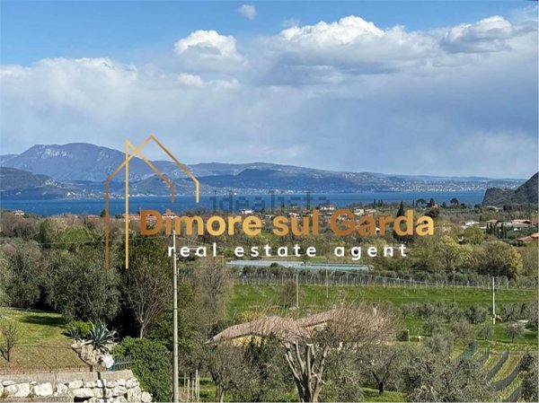 casa indipendente in vendita a Puegnago del Garda