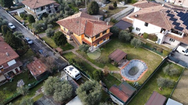 casa indipendente in vendita a Puegnago del Garda