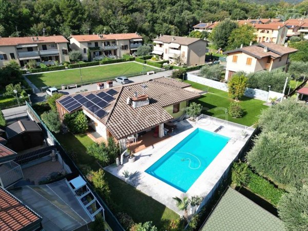 casa indipendente in vendita a Puegnago del Garda