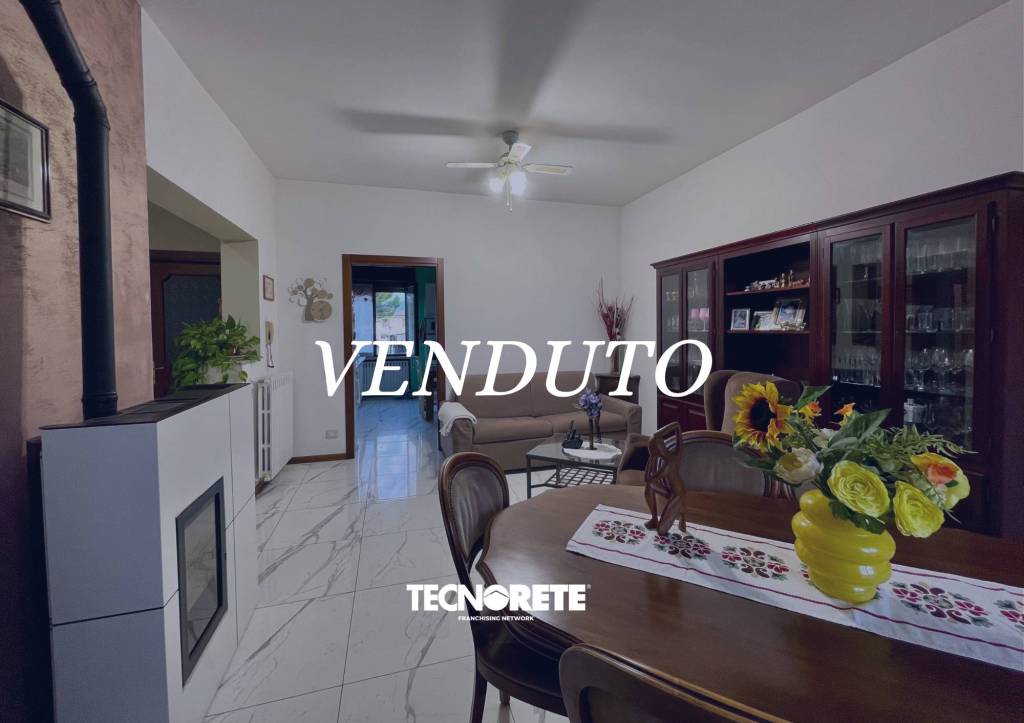 casa indipendente in vendita a Puegnago del Garda