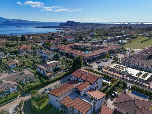 casa indipendente in vendita a Puegnago del Garda