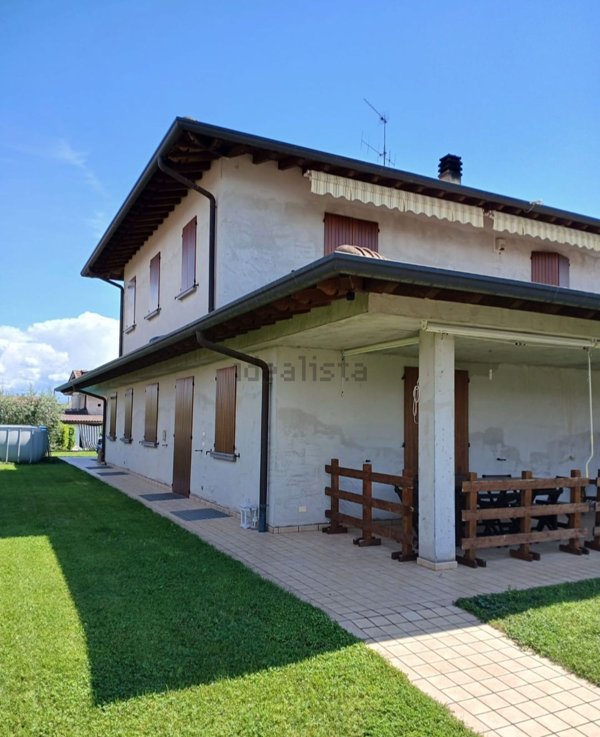 casa indipendente in vendita a Puegnago del Garda