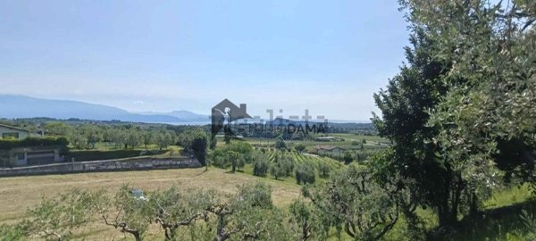 casa indipendente in vendita a Puegnago del Garda