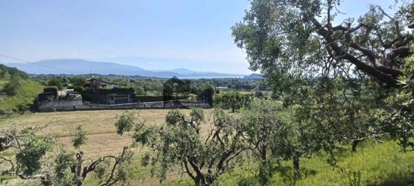 terreno edificabile in vendita a Puegnago del Garda