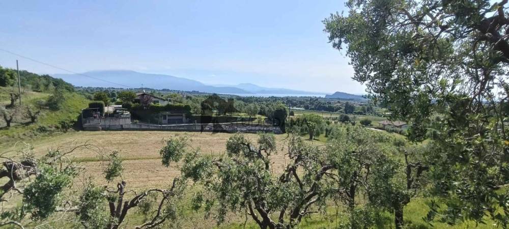 terreno edificabile in vendita a Puegnago del Garda