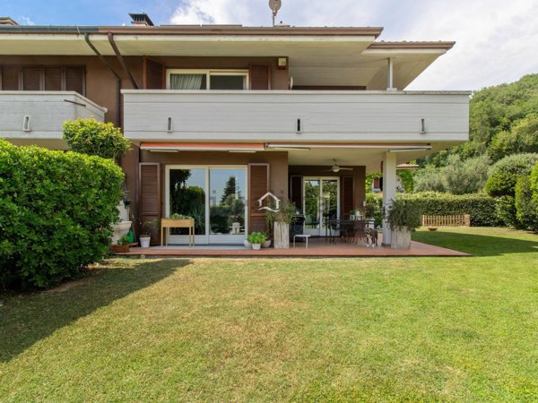 casa indipendente in vendita a Puegnago del Garda