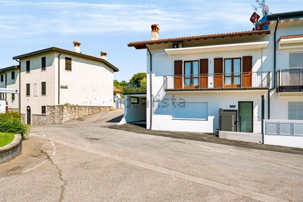 casa indipendente in vendita a Puegnago del Garda