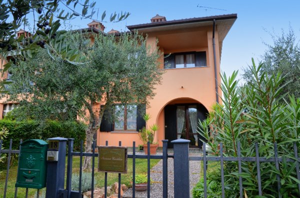 casa indipendente in vendita a Puegnago del Garda