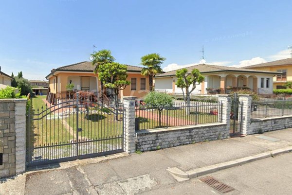 casa indipendente in vendita a Quinzano d'Oglio