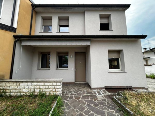 casa indipendente in vendita a Quinzano d'Oglio