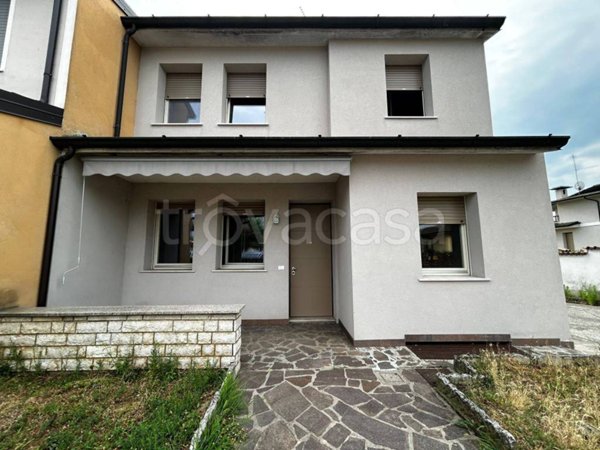 casa indipendente in vendita a Quinzano d'Oglio