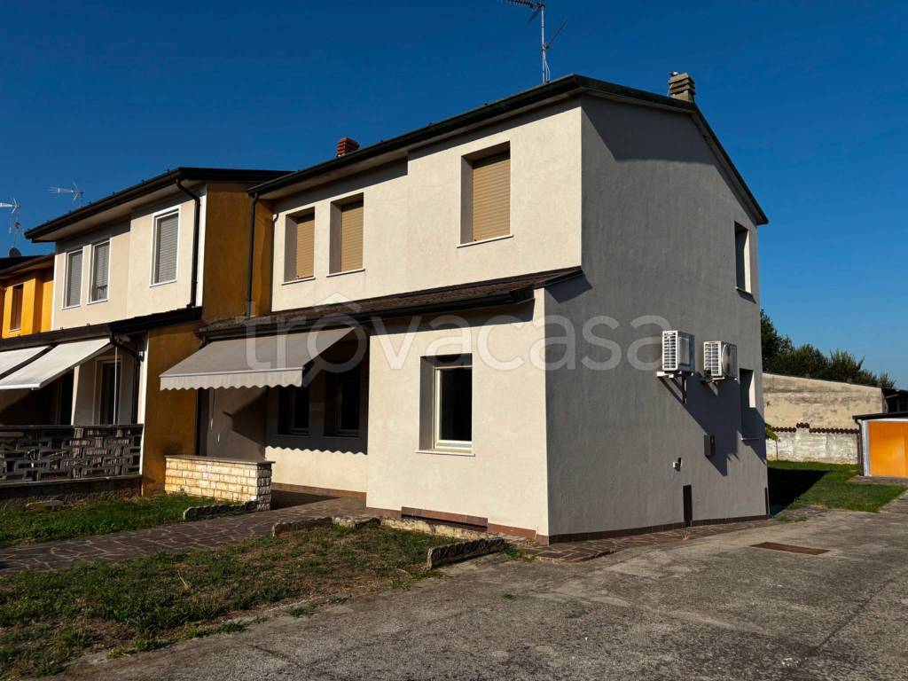 casa indipendente in vendita a Quinzano d'Oglio