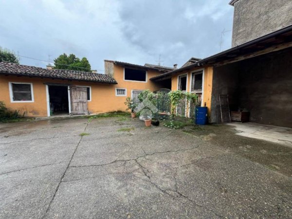 casa indipendente in vendita a Quinzano d'Oglio