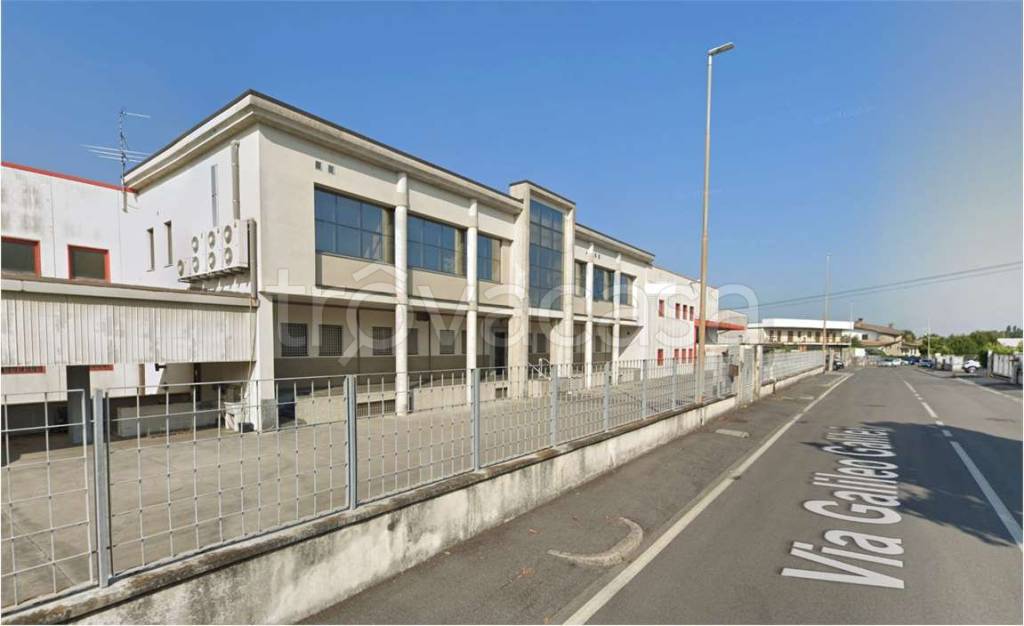 locale commerciale in vendita a Quinzano d'Oglio