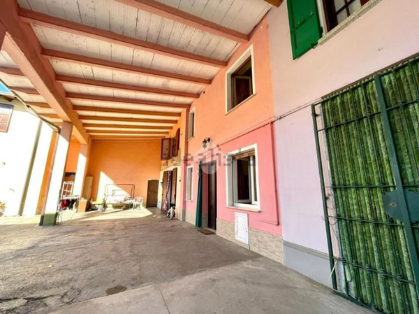 casa indipendente in vendita a Quinzano d'Oglio