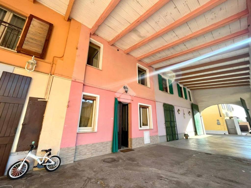 casa indipendente in vendita a Quinzano d'Oglio