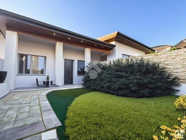 casa indipendente in vendita a Quinzano d'Oglio