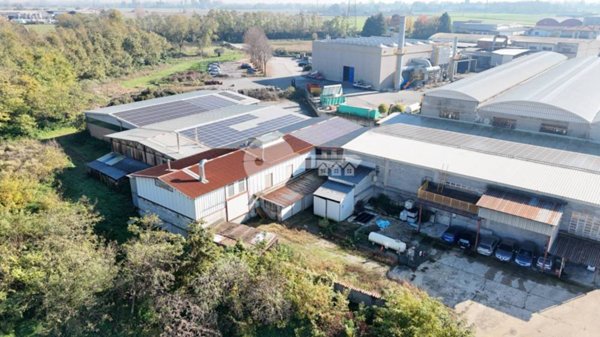 terreno edificabile in vendita a Quinzano d'Oglio