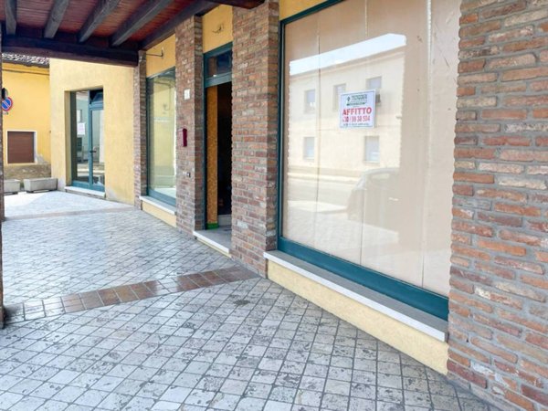 negozio in vendita a Quinzano d'Oglio