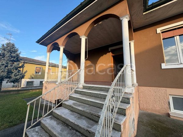 casa indipendente in vendita a Quinzano d'Oglio