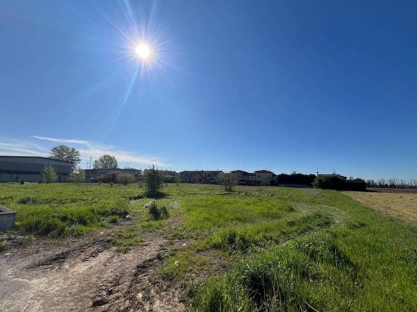 terreno edificabile in vendita a Quinzano d'Oglio