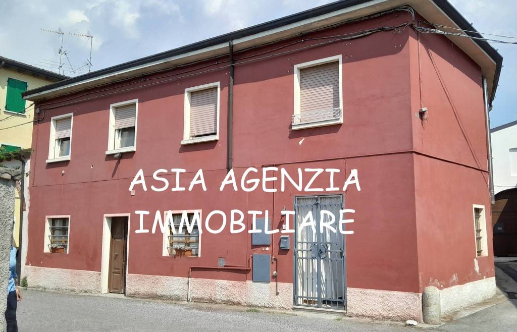 casa indipendente in vendita a Quinzano d'Oglio