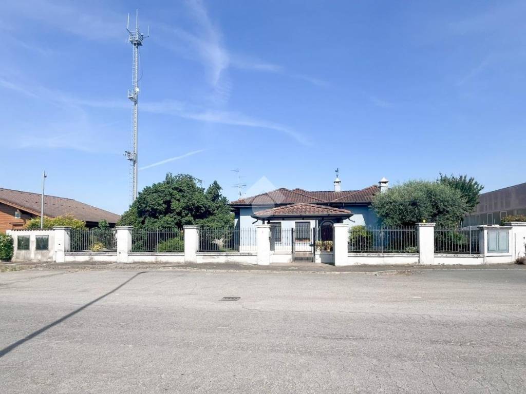 casa indipendente in vendita a Quinzano d'Oglio