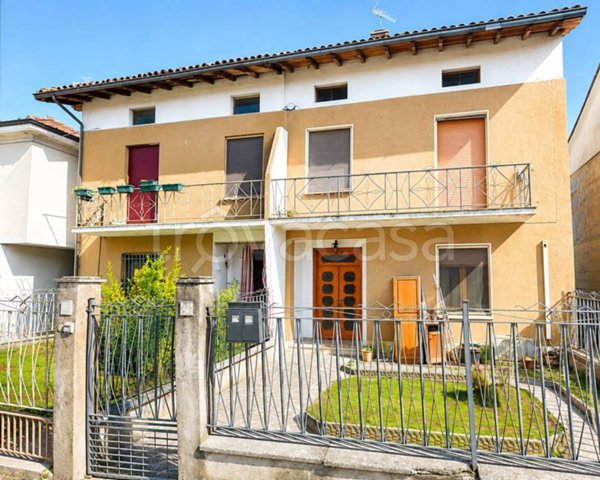 casa indipendente in vendita a Quinzano d'Oglio