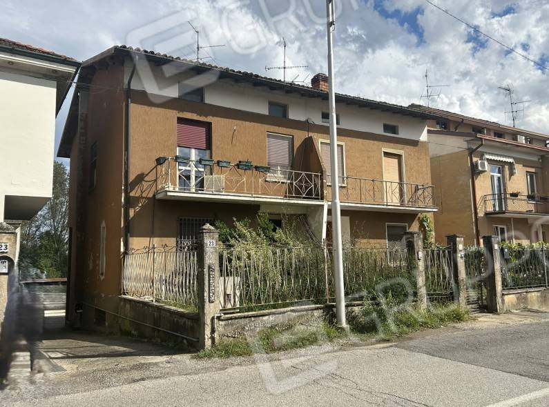 casa indipendente in vendita a Quinzano d'Oglio