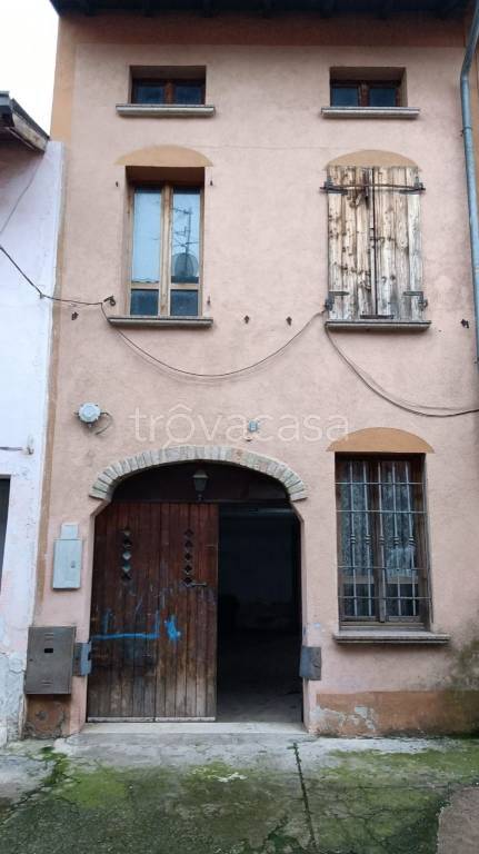 casa indipendente in vendita a Remedello in zona Remedello Sopra