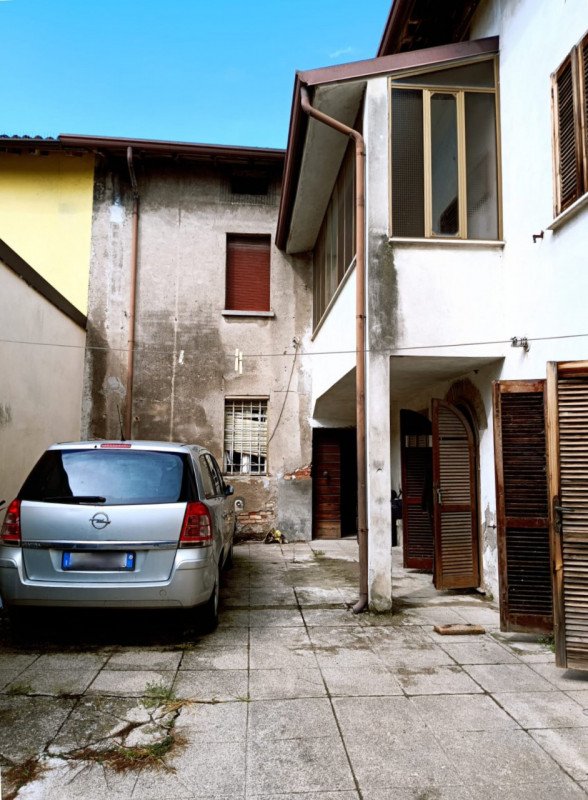 casa indipendente in vendita a Remedello in zona Remedello Sopra