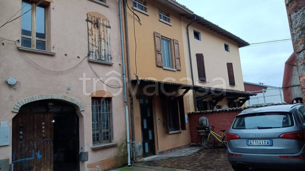 casa indipendente in vendita a Remedello in zona Remedello Sopra