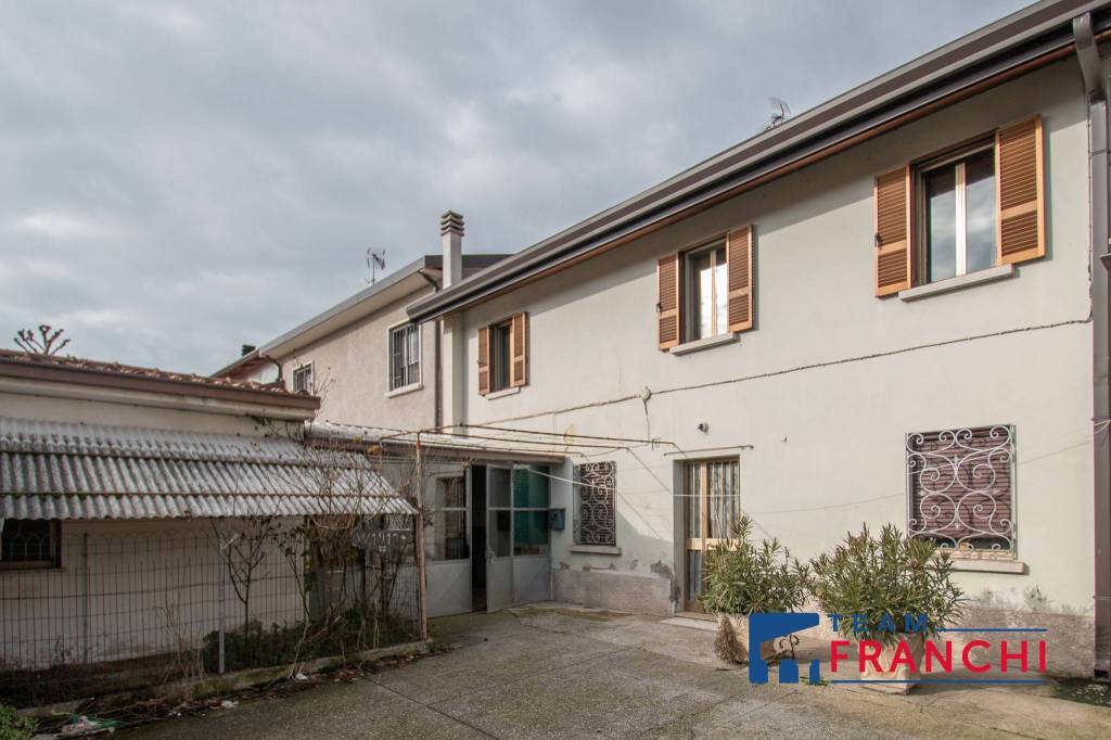 casa indipendente in vendita a Remedello