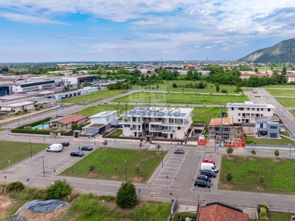 casa indipendente in vendita a Rezzato